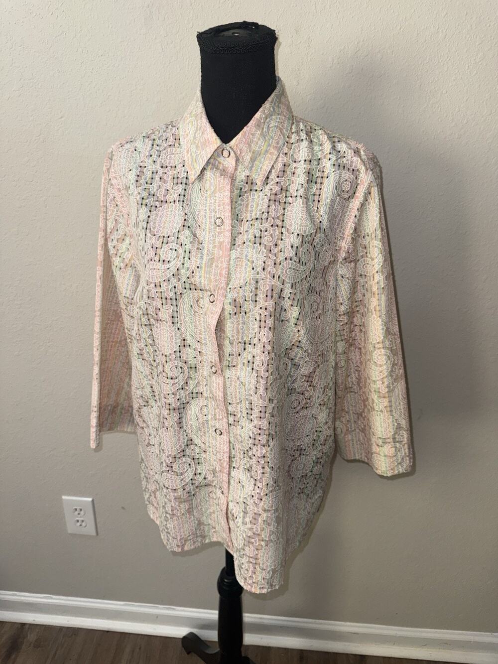 Alfred Dunner Womens 12 Pastel Stripe Paisley Eyelet Snap Front Blouse Top